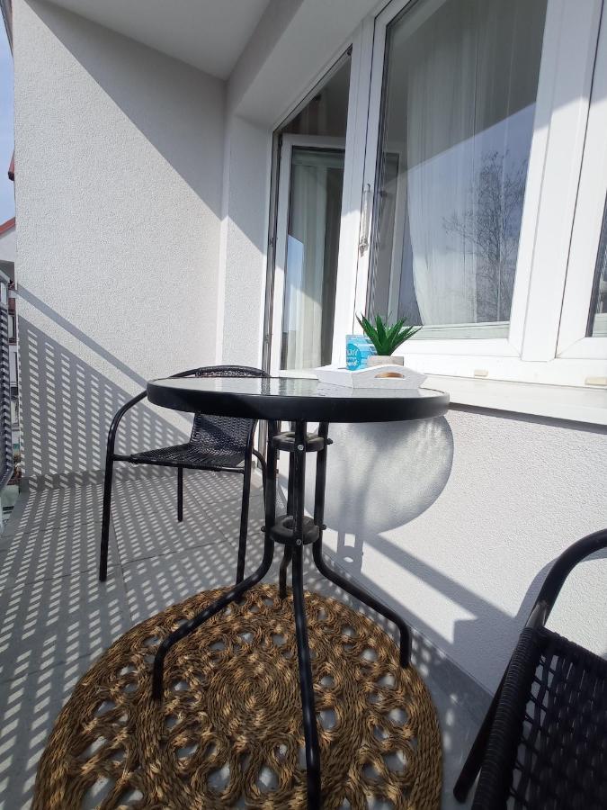 Wera - Klimatyczny Apartament 300 M Od Plazy Brzezno - Azw Gdansk Exterior foto